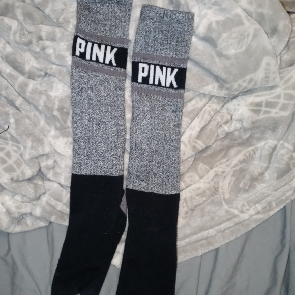 Pink items - Picture 2 of 2